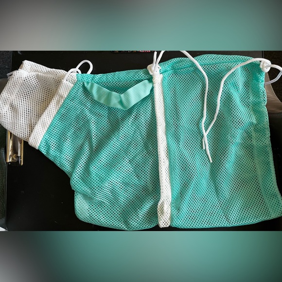 NIB. Cat Shower Bag - Picture 3 of 5